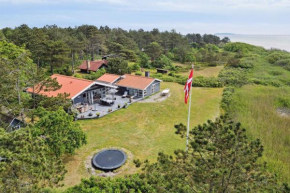 Fantastic Summer House With Sea View, Ebeltoft